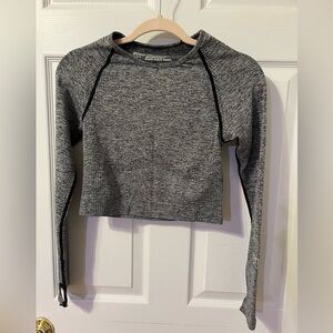 Victoria’s Secret Cropped Workout Top - Long Sleeve - Dark Heather Gray - Medium